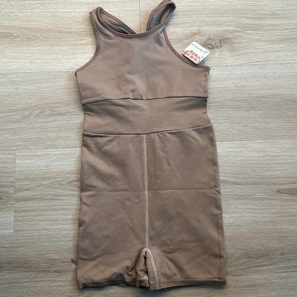 Every Single Time Runsie
FP MOVEMENT women’s size xs/s color moonrock - Picture 9 of 9